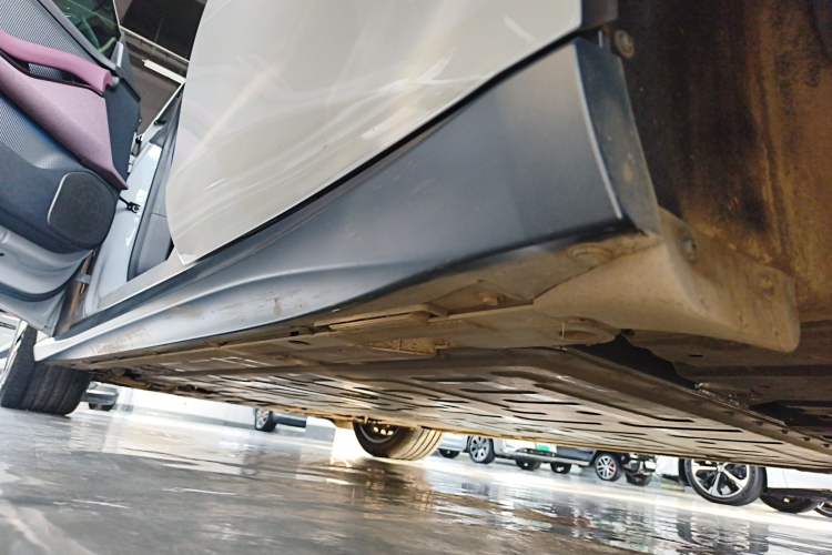 Used Nio ET5T 2024 75kWh Touring Left Side Sill