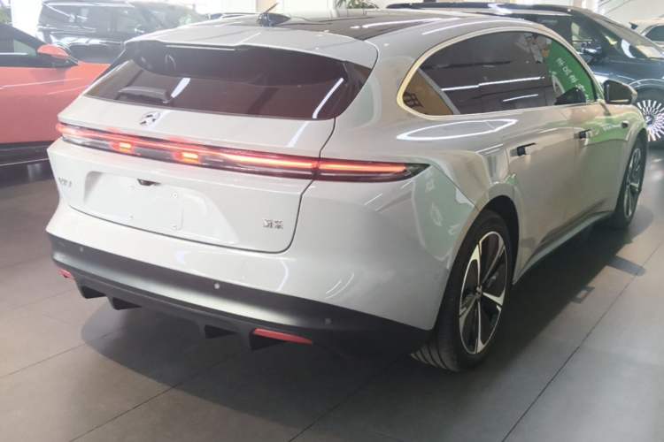 Used Nio ET5T 2024 75kWh Touring Rear Right 45 Deg