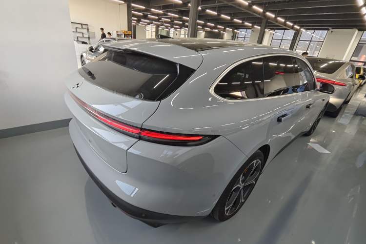 Used Nio ET5T 2024 75kWh Touring Rear Right 45 Deg