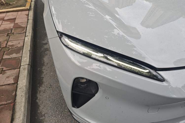Used Nio ET5T 2024 100kWh Touring Right Front Headlight