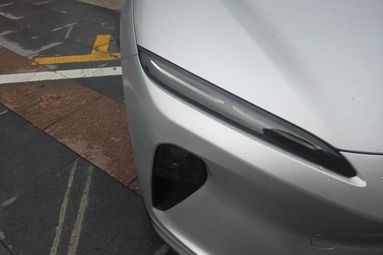 Used Nio ET5T 2024 75kWh Touring Right Front Headlight