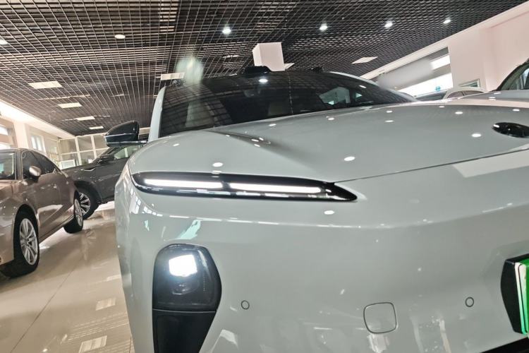 Used Nio ET5T 2024 75kWh Touring Right Front Headlight
