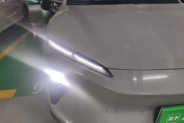 Used Nio ET5T 2024 75kWh Touring Right Front Headlight
