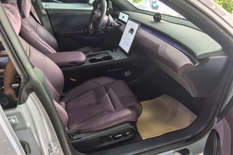 Used Nio ET5T 2024 75kWh Touring Right Front Seat