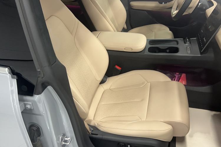 Used Nio ET5T 2024 75kWh Touring Right Front Seat