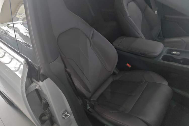 Used Nio ET5T 2024 75kWh Touring Right Front Seat