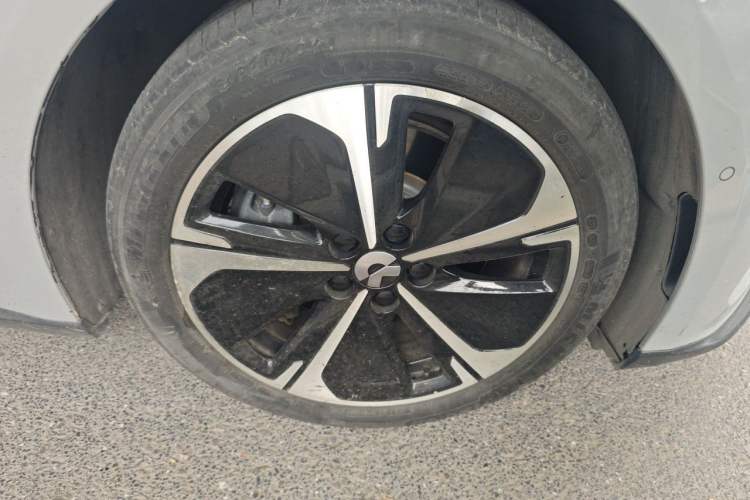 Used Nio ET5T 2024 100kWh Touring Right Front Wheel Hub