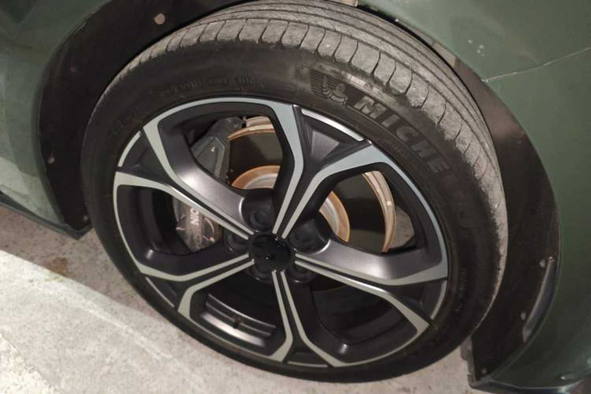 Used Nio ET5T 2024 75kWh Touring Right Front Wheel Hub