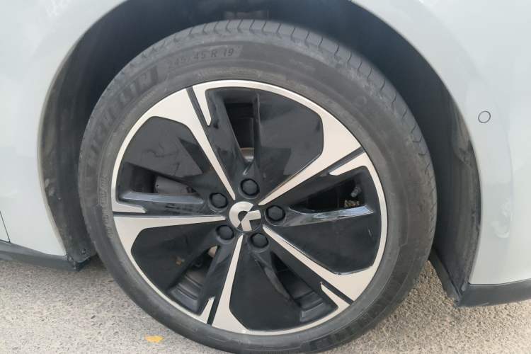 Used Nio ET5T 2024 75kWh Touring Right Front Wheel Hub
