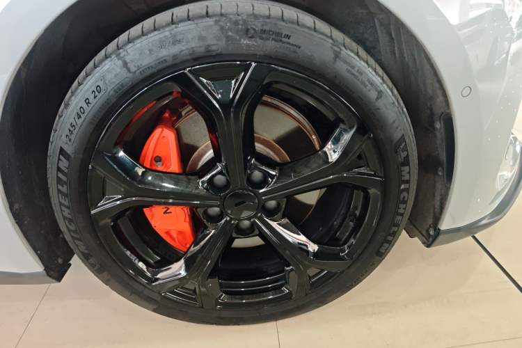 Used Nio ET5T 2024 75kWh Touring Right Front Wheel Hub