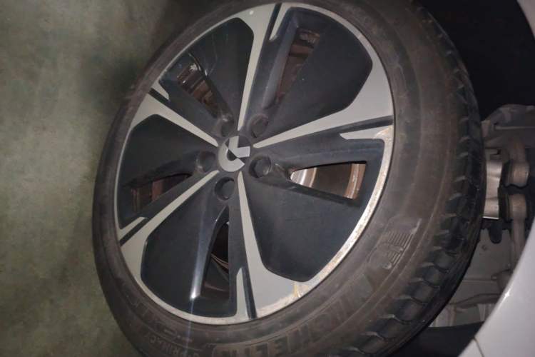 Used Nio ET5T 2024 75kWh Touring Right Front Wheel Hub