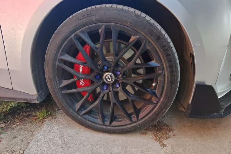 Used Nio ET5T 2024 75kWh Touring Right Front Wheel Hub