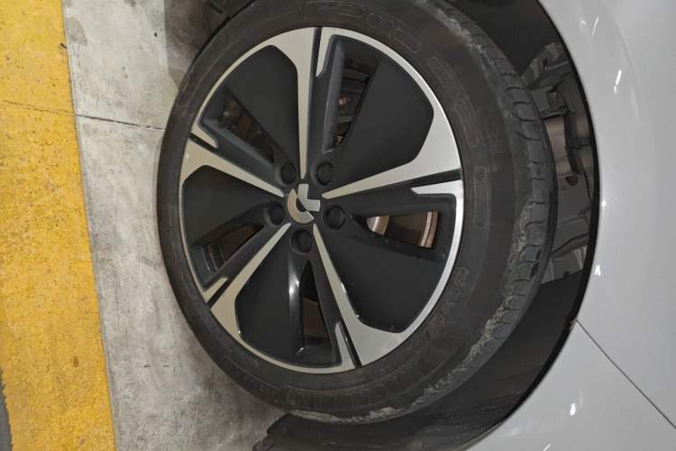 Used Nio ET5T 2024 75kWh Touring Right Front Wheel Hub