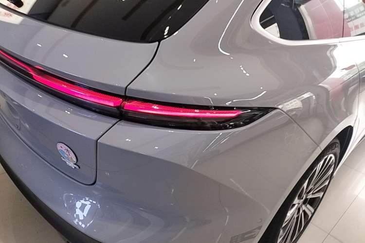 Used Nio ET5T 2024 75kWh Touring Right Rear Taillight
