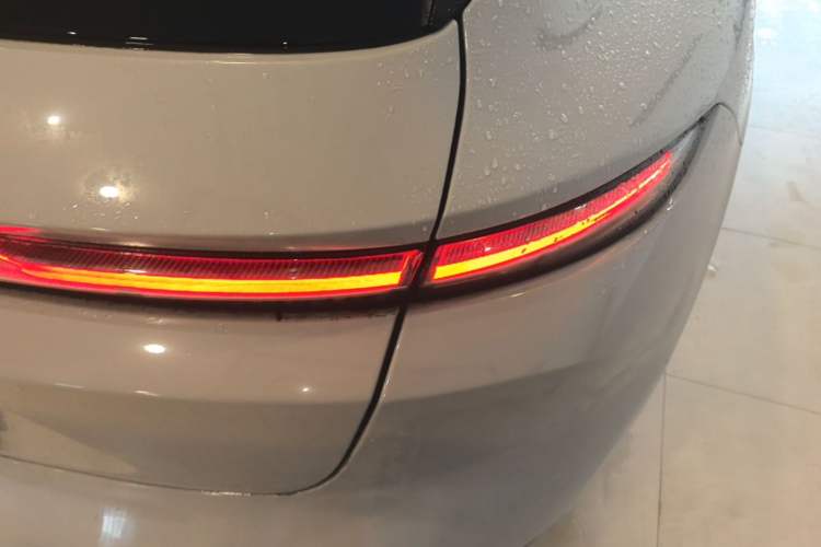 Used Nio ET5T 2024 75kWh Touring Right Rear Taillight