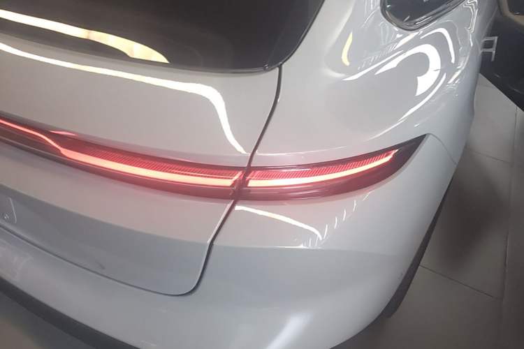 Used Nio ET5T 2024 75kWh Touring Right Rear Taillight