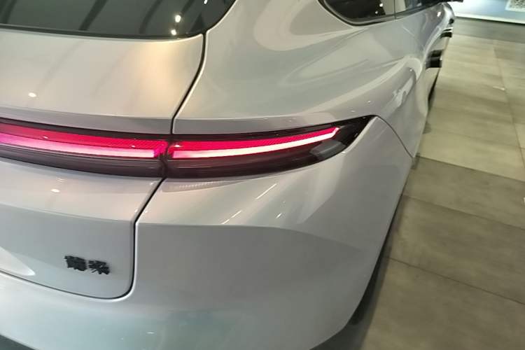 Used Nio ET5T 2024 75kWh Touring Right Rear Taillight