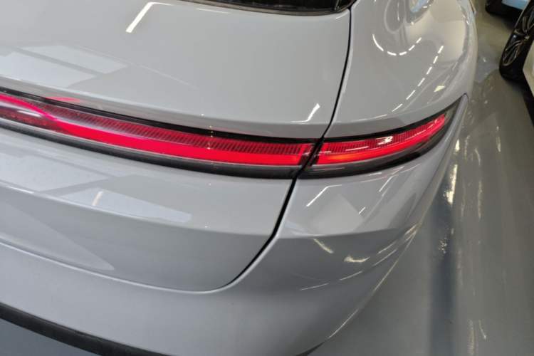 Used Nio ET5T 2024 75kWh Touring Right Rear Taillight