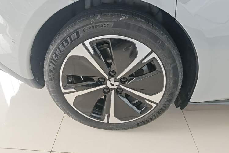 Used Nio ET5T 2024 75kWh Touring Right Rear Wheel Hub