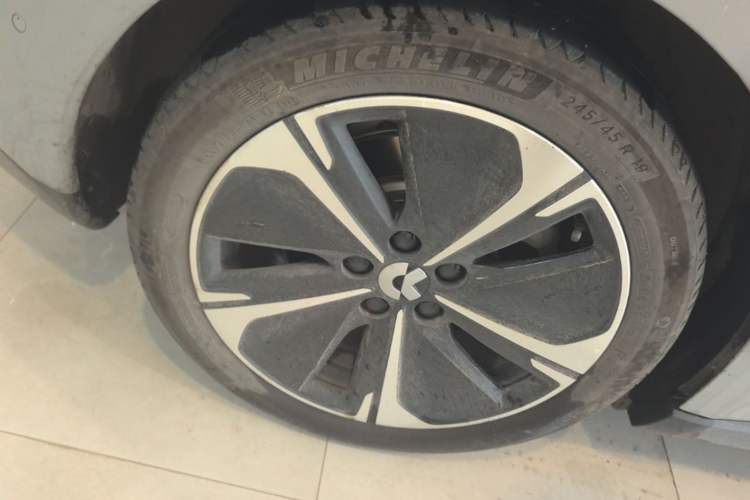 Used Nio ET5T 2024 75kWh Touring Right Rear Wheel Hub
