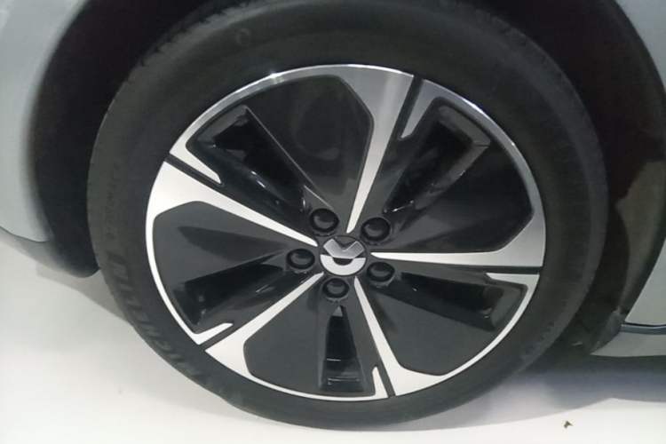 Used Nio ET5T 2024 75kWh Touring Right Rear Wheel Hub