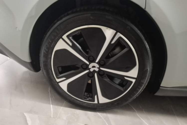 Used Nio ET5T 2024 75kWh Touring Right Rear Wheel Hub