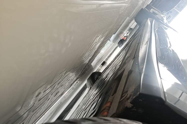Used Nio ET5T 2024 75kWh Touring Right Side Sill