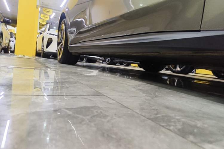 Used Nio ET5T 2024 75kWh Touring Right Side Sill
