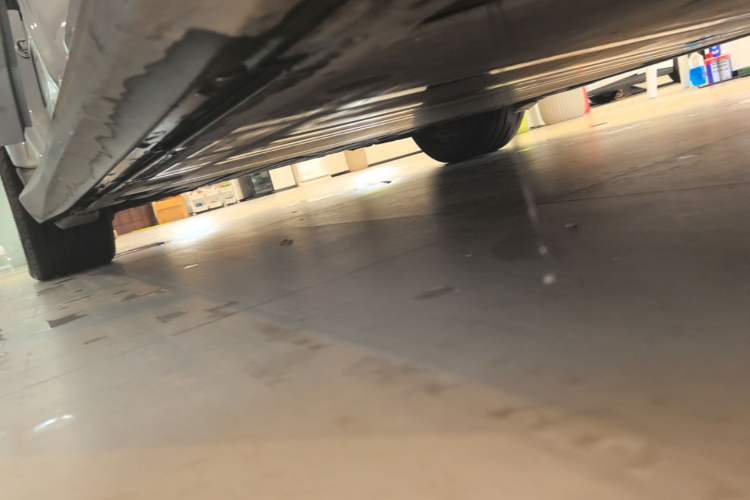 Used Nio ET5T 2024 75kWh Touring Right Side Sill