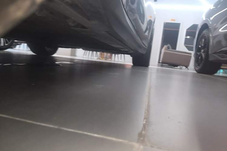Used Nio ET5T 2024 75kWh Touring Right Side Sill
