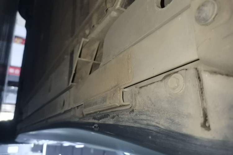 Used Nio ET5T 2024 75kWh Touring Right Side Sill