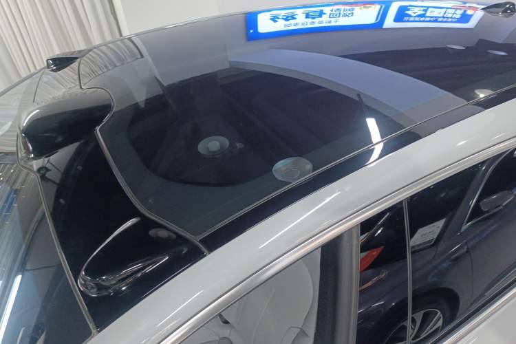 Used Nio ET5T 2024 75kWh Touring Roof