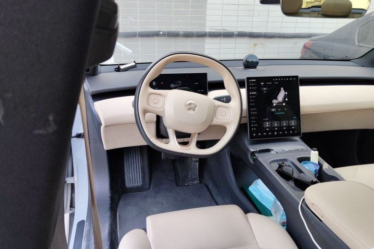 Used Nio ET5T 2024 75kWh Touring Steering Wheel