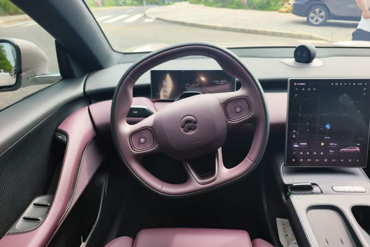 Used Nio ET5T 2024 75kWh Touring Steering Wheel