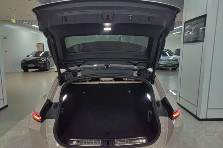Used Nio ET5T 2024 75kWh Touring Trunk