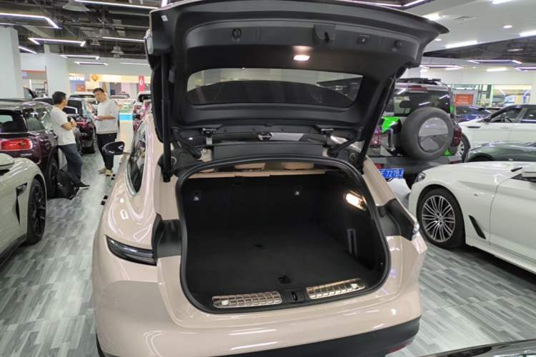Used Nio ET5T 2024 75kWh Touring Trunk