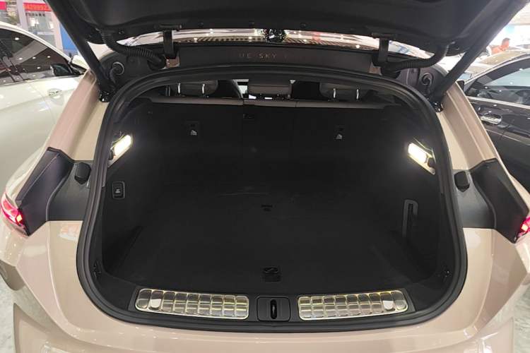 Used Nio ET5T 2024 75kWh Touring Trunk