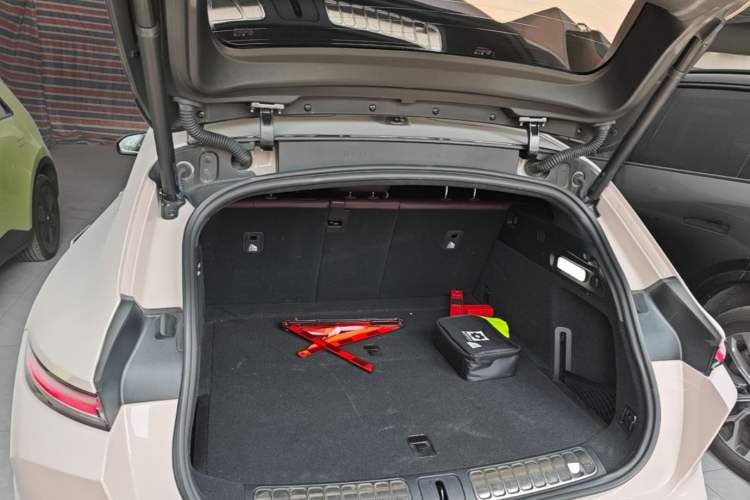 Used Nio ET5T 2024 75kWh Touring Trunk
