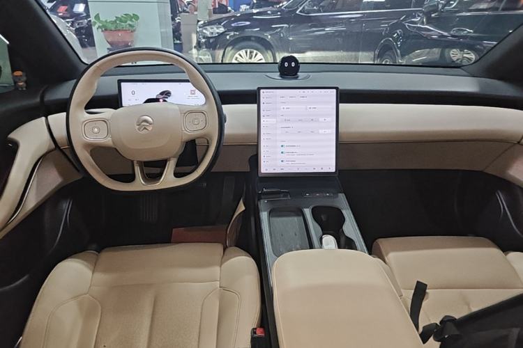 Used Nio ET5T 2024 75kWh Touring Center Console