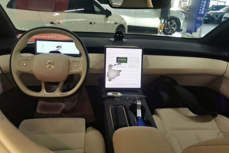 Used Nio ET5T 2024 75kWh Touring Center Console