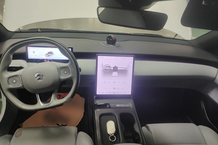 Used Nio ET5T 2024 75kWh Touring Center Console