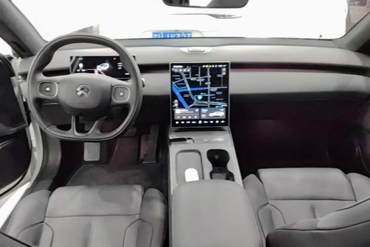 Used Nio ET5T 2024 100kWh Touring Center Console