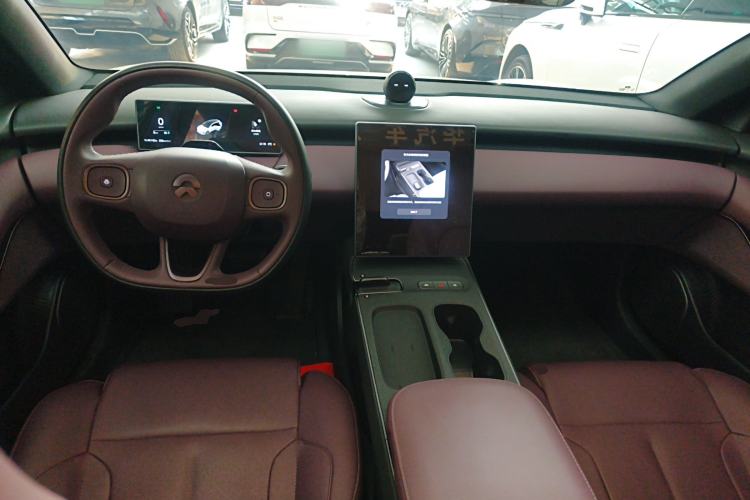 Used Nio ET5T 2024 75kWh Touring Center Console
