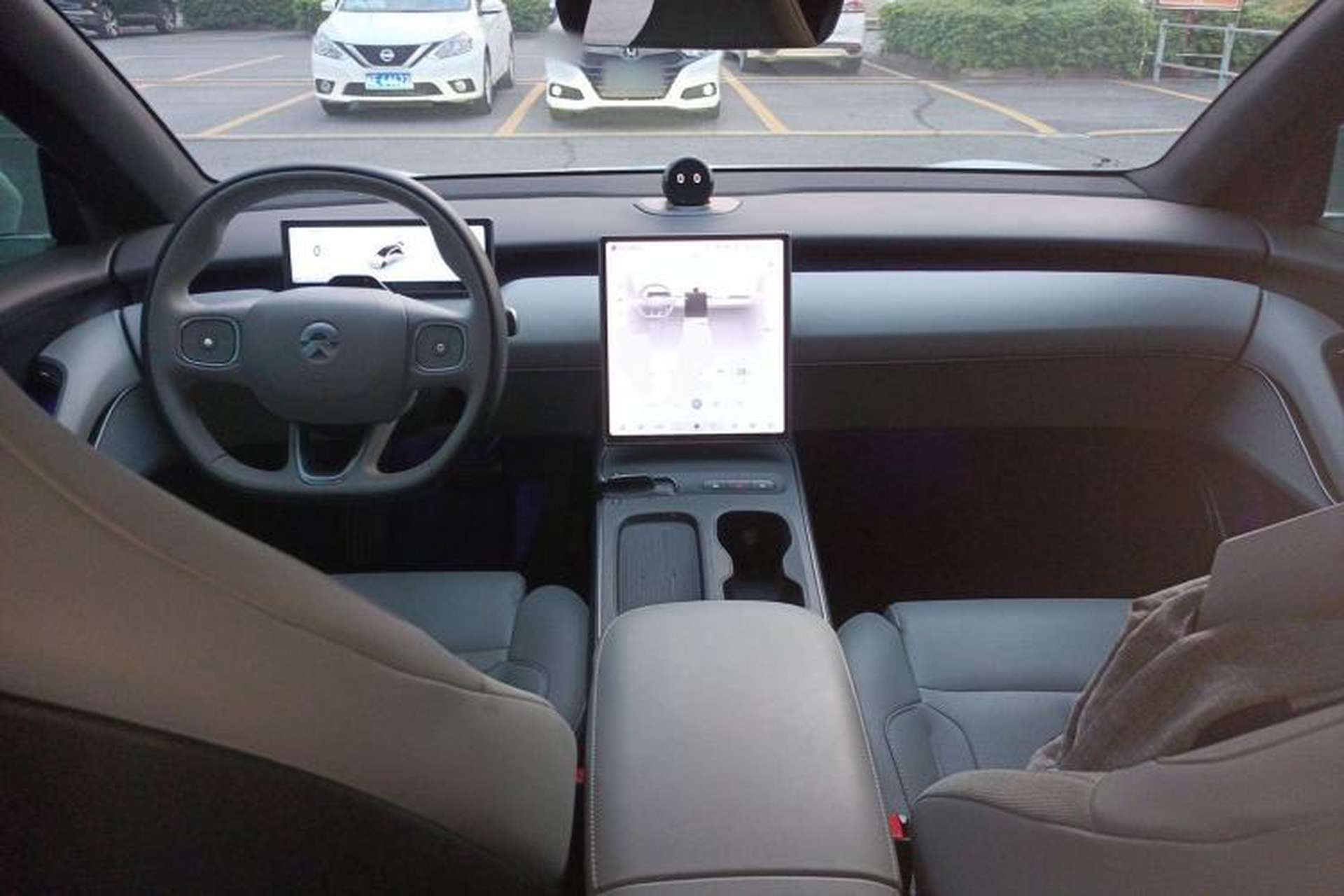 Used Nio ET5T 2024 75kWh Touring Center Console