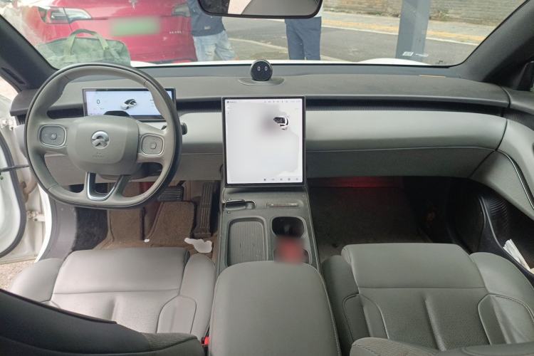 Used Nio ET5T 2024 75kWh Touring Center Console