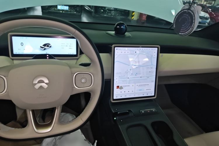 Used Nio ET5T 2024 75kWh Touring Center Console