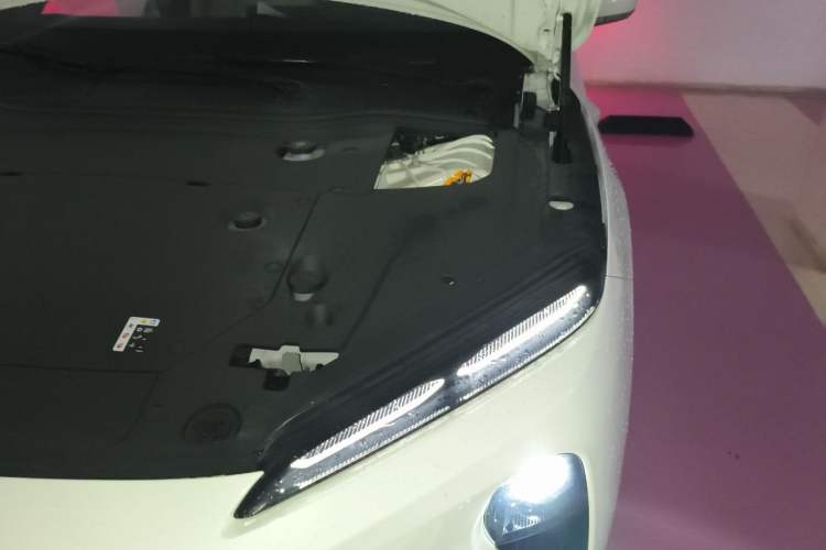 Used Nio ET5T 2024 75kWh Touring Engine Bay Left