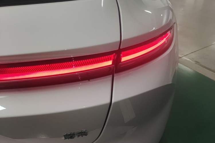 Used Nio ET5T 2024 75kWh Touring Exterior 3