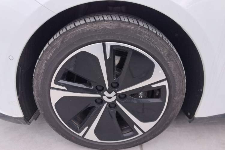 Used Nio ET5T 2024 75kWh Touring Exterior 4