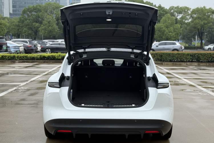 Used Nio ET5T 2024 75kWh Touring Exterior 8